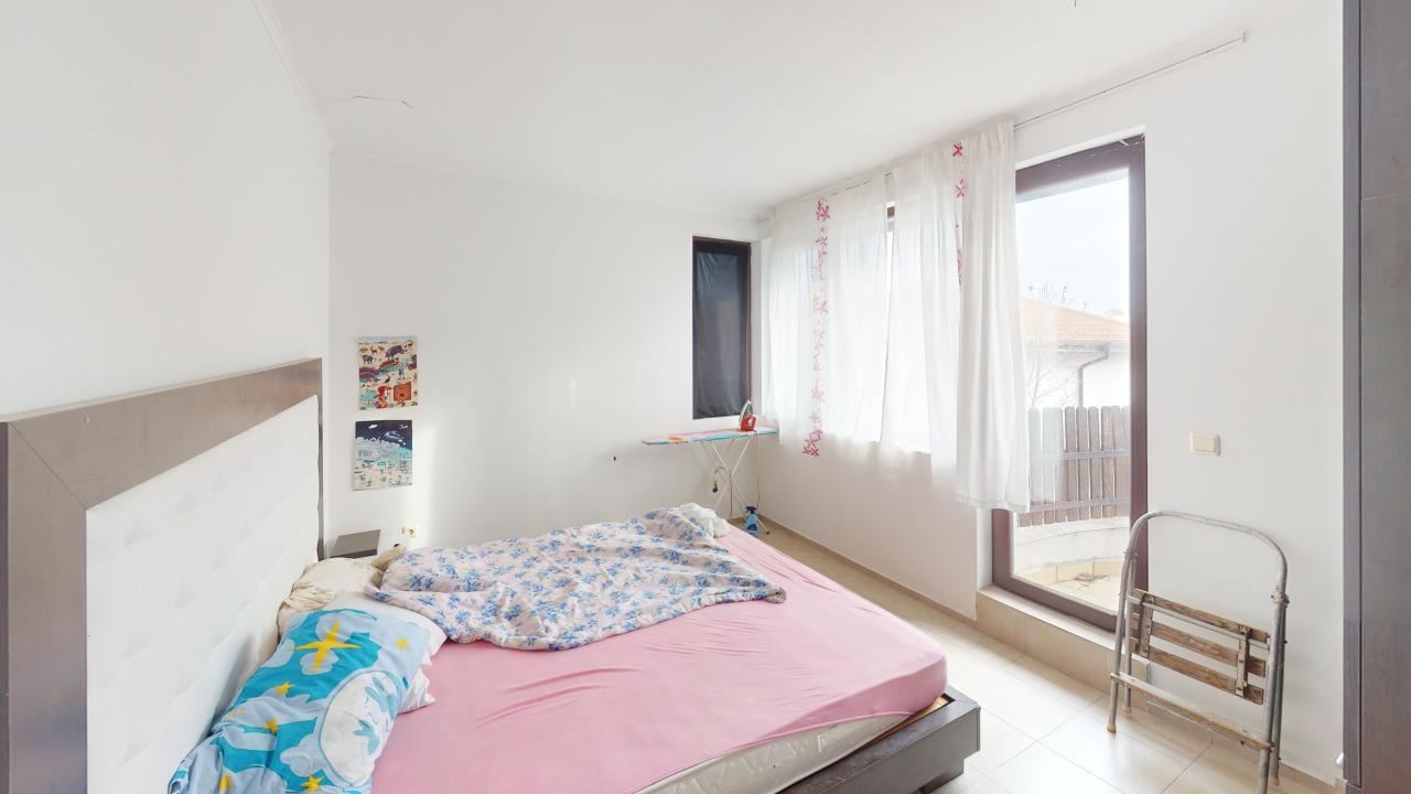 Geräumige Wohnung mit zwei Schlafzimmern in der Nähe von Sonnenstrand – moderner Komfort und SPA-Angebote das ganze Jahr über
