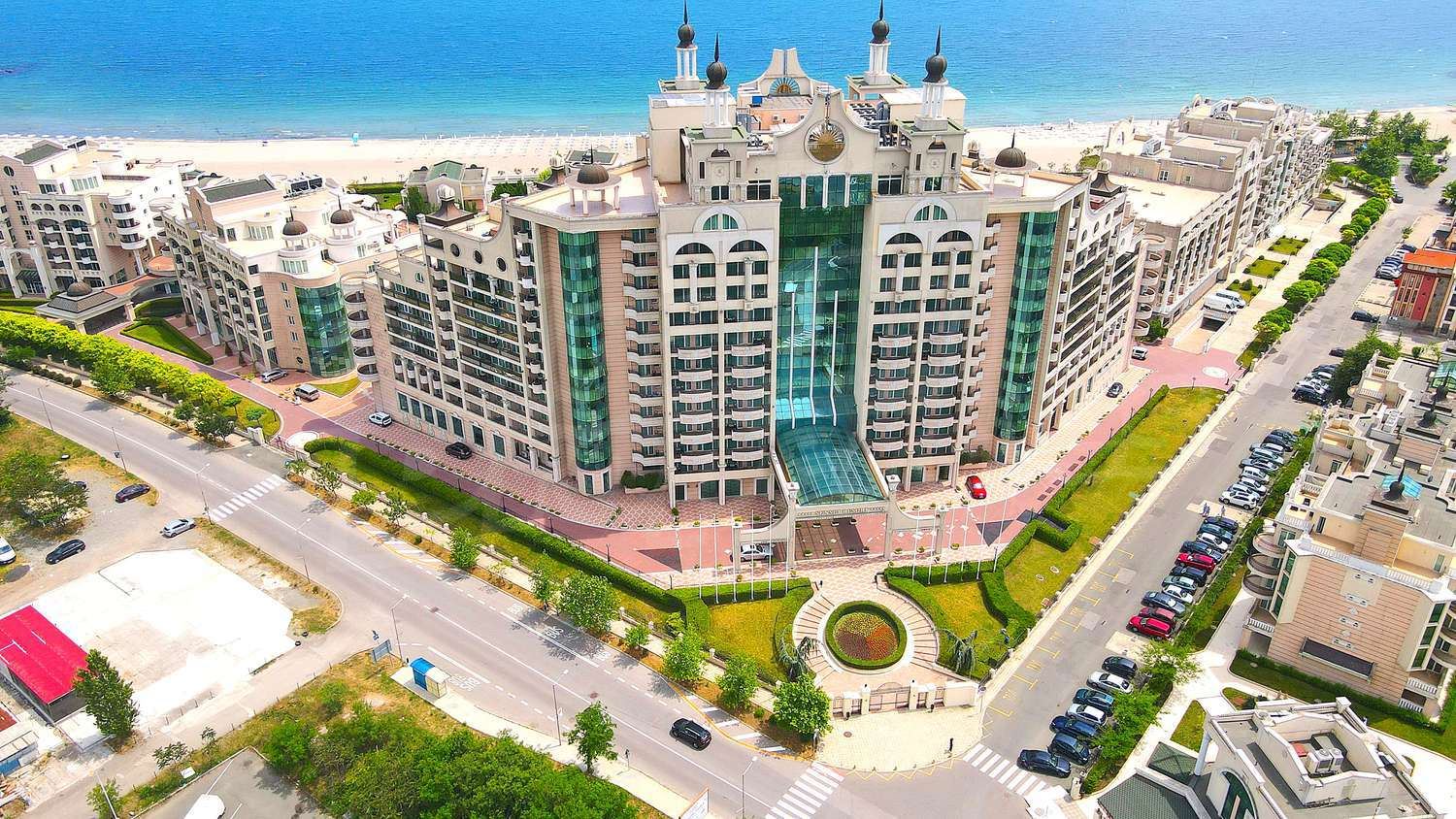 Luxuriöse Zweizimmerwohnung in erster Meereslinie in Pomorie – Komfort und maritimes Ambiente