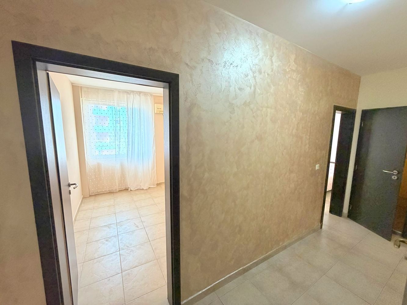 Drei-Zimmer-Wohnung in Sonnenstrand ohne Instandhaltungsgebühr – ausgezeichnete Lage, attraktive Investition