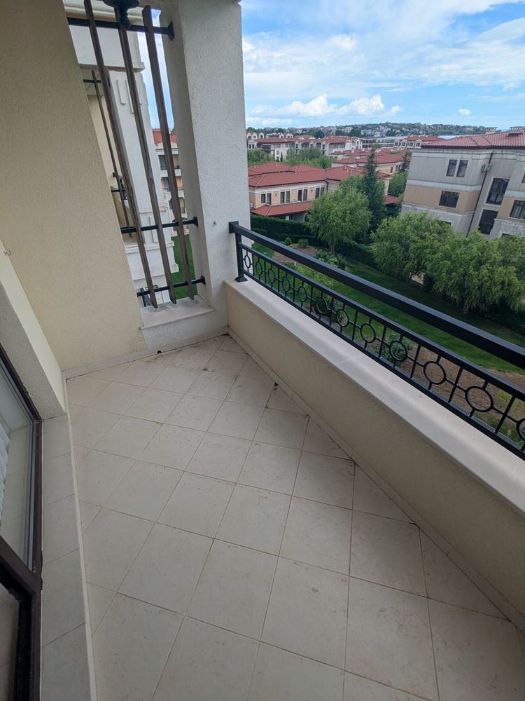 2-Zimmer-Wohnung mit teilweisem Meerblick in einem luxuriösen Komplex mit eigener Infrastruktur in Sozopol