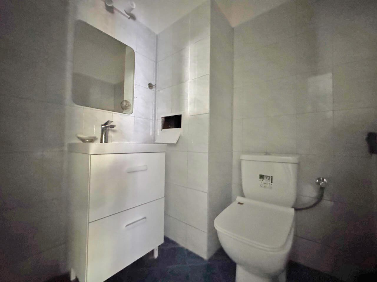 Geräumige Drei-Zimmer-Wohnung mit Poolblick in Sonnenstrand