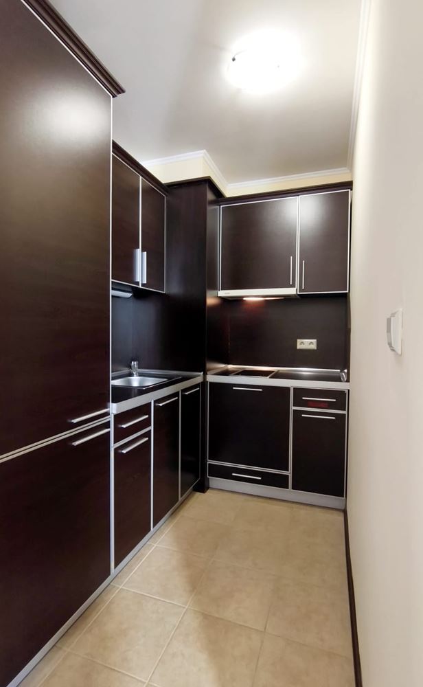 Luxuriöse Zweizimmerwohnung in erster Meereslinie in Pomorie – Komfort und maritimes Ambiente