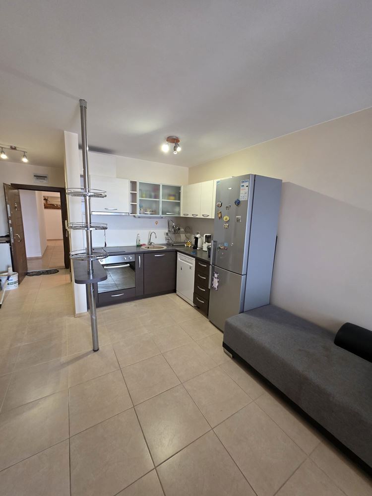 Panorama-Wohnung mit Meerblick in Ravda – Raum, Komfort und ausgezeichnete Lage in zweiter Meereslinie