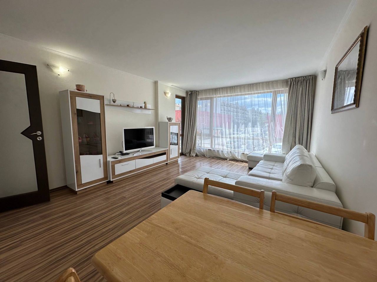 Zwei-Zimmer-Wohnung in Sunny Beach – vollständig möbliertes Objekt mit ausgezeichneter Lage und ganzjähriger Infrastruktur