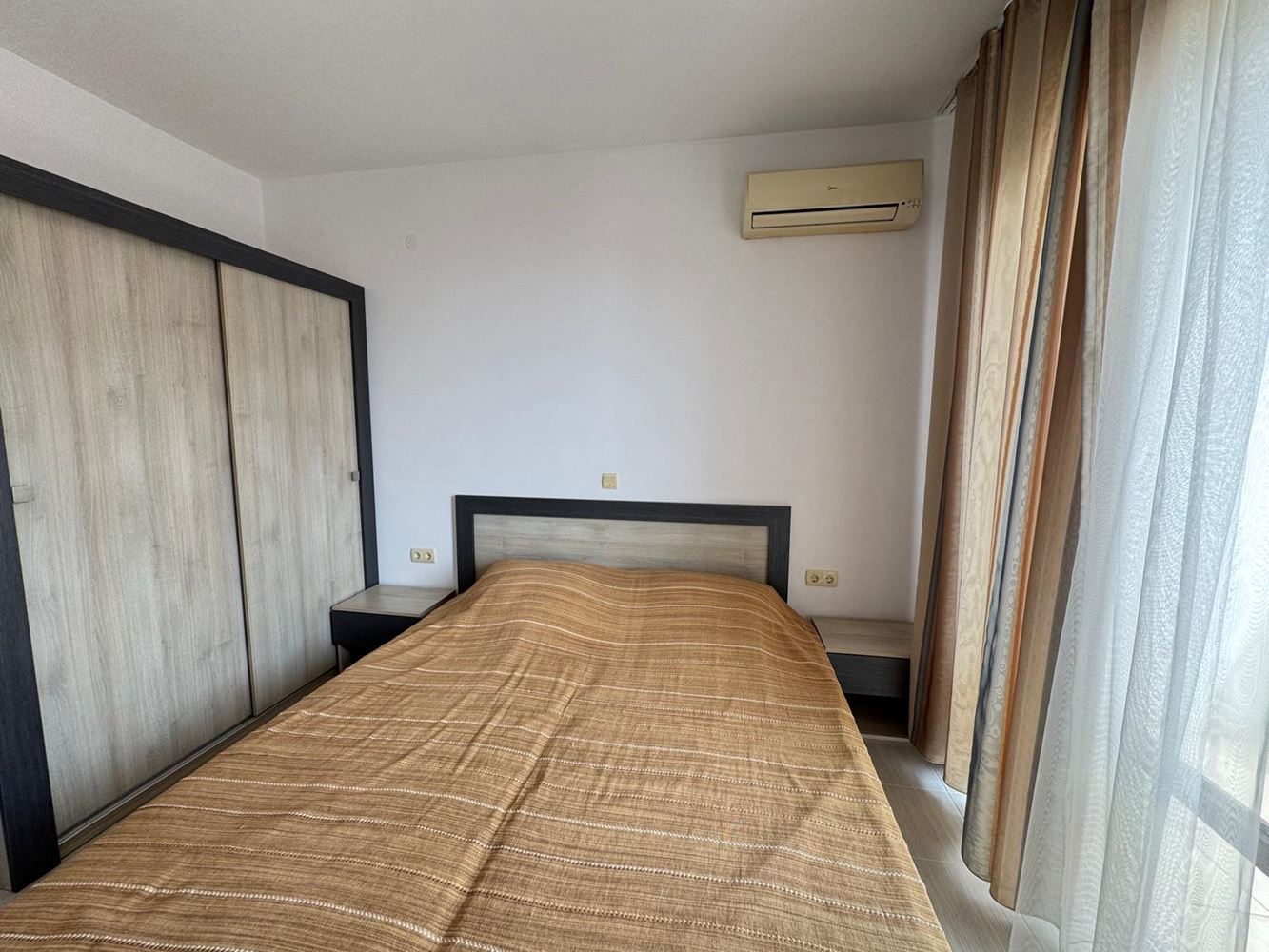 3-Zimmer-Wohnung mit Meerblick und Privatstrand in einer prestigeträchtigen Anlage in Tschernomorez