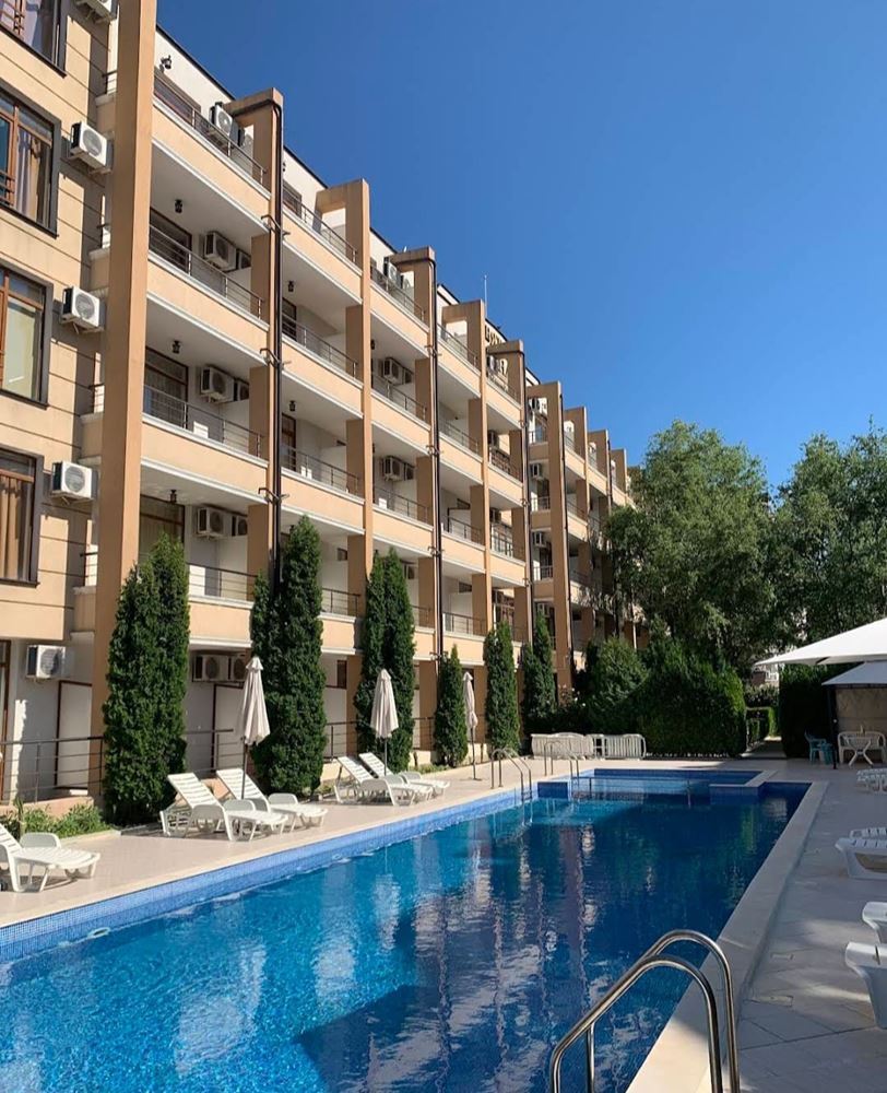 Möbliertes Studio-Apartment in Sonnenstrand mit Pool, Parkplatz und ganzjähriger Sicherheit