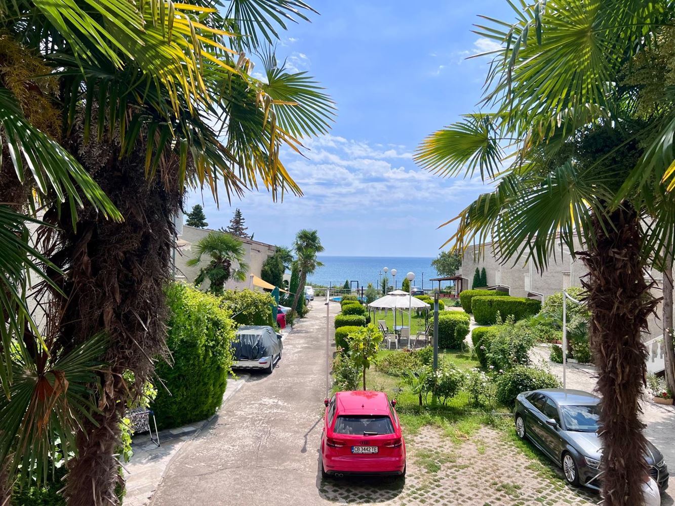 Direkt am Meer in Ravda – Maisonette mit zwei Schlafzimmern, Meerblick und eigenem Stellplatz