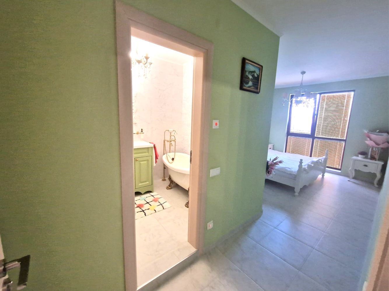 Exklusive Wohnung mit drei Schlafzimmern – höchster Wohnstandard und diskreter Luxus