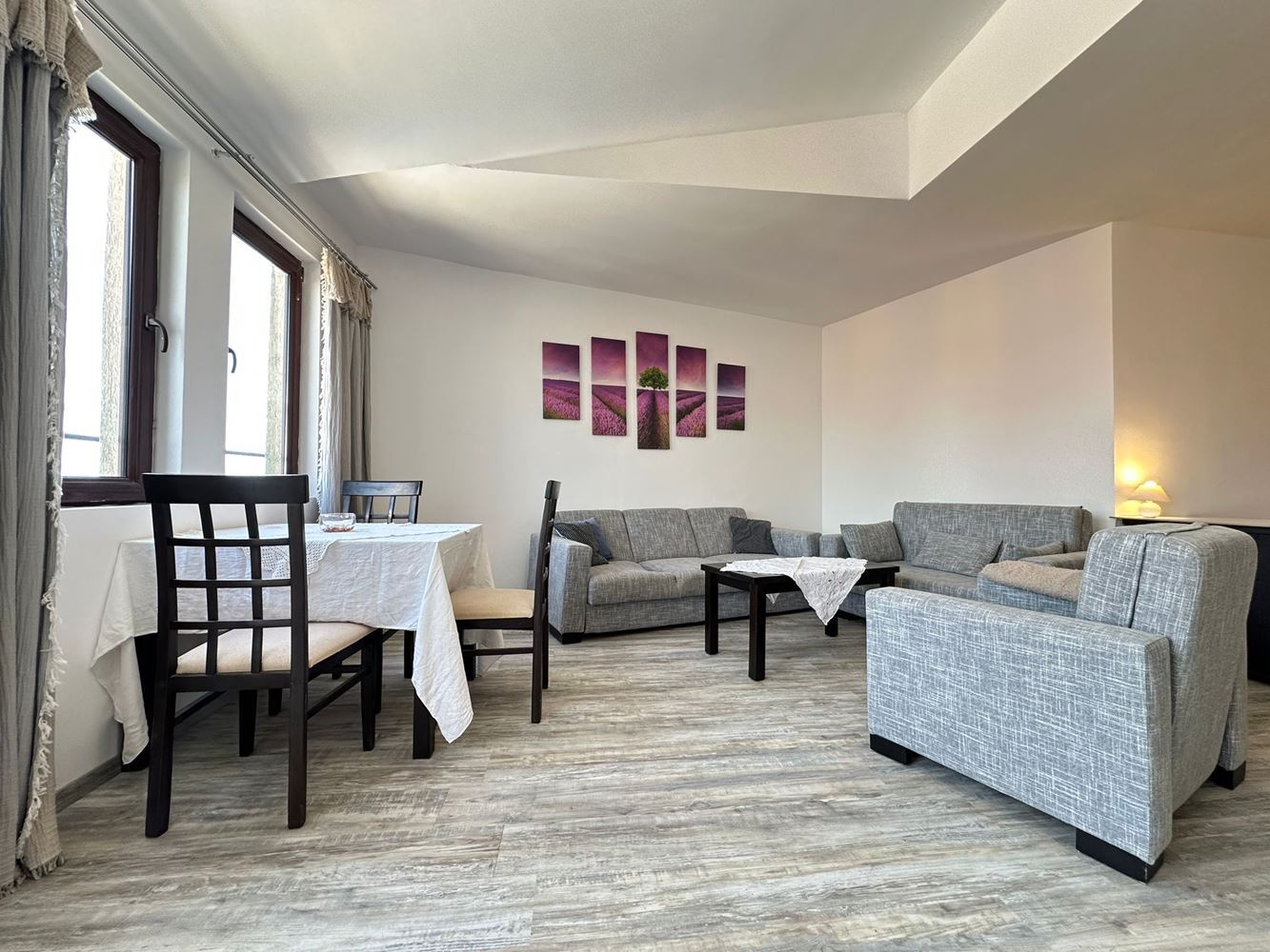 Wohnung mit einem Schlafzimmer in erster Meereslinie in Aheloy – Meeresatmosphäre, luxuriöse Annehmlichkeiten und fertige Unterlagen für den Kaufabschluss
