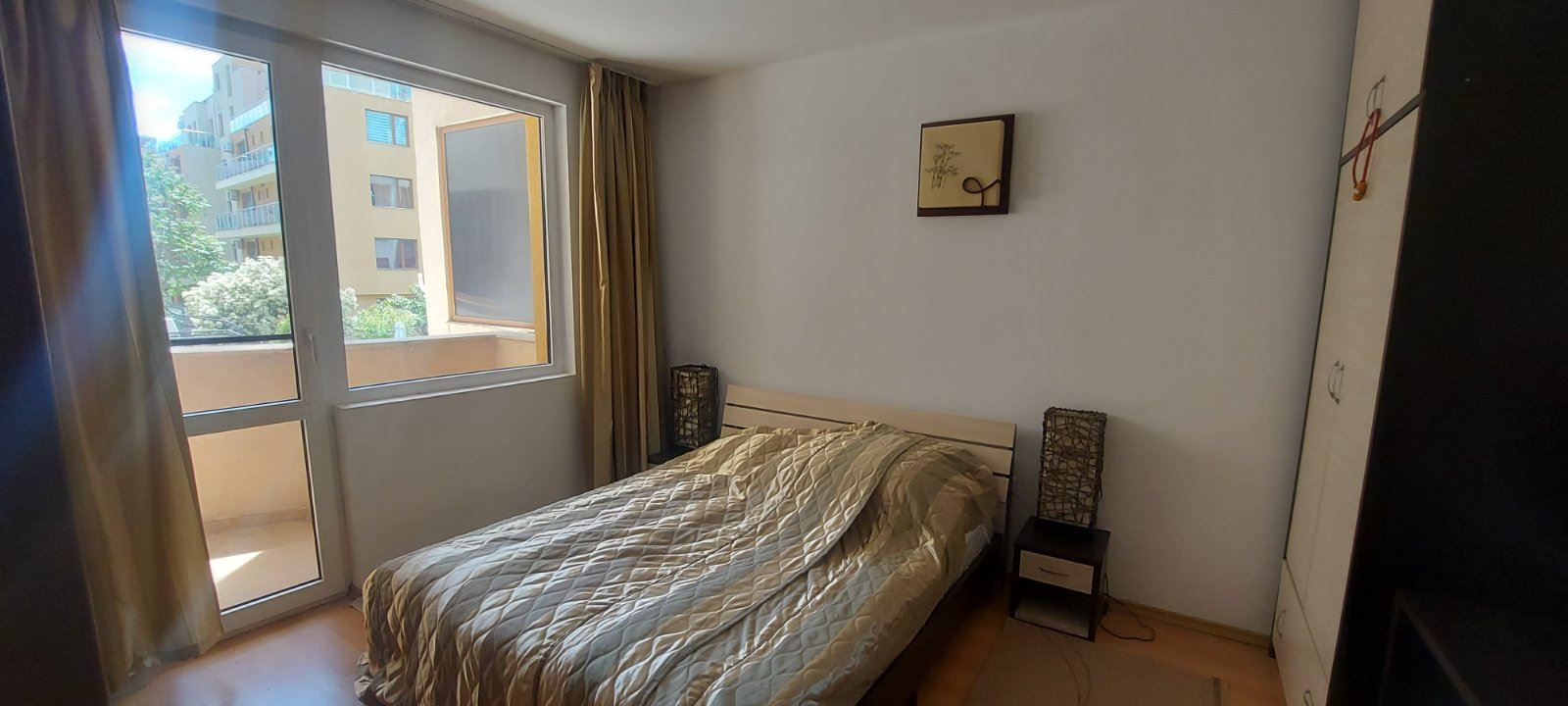 Geräumige Drei-Zimmer-Wohnung in moderner Anlage im Zentrum von Sonnenstrand