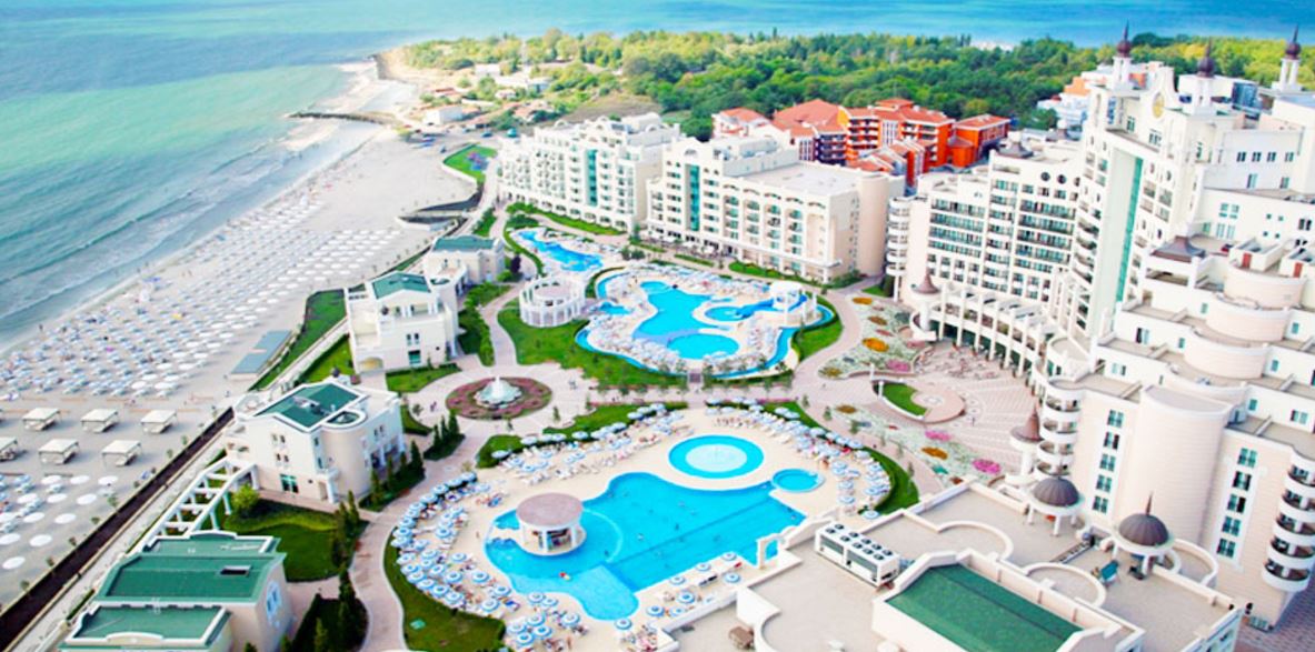 Luxuriöse 2-Zimmer-Wohnung mit Gartenblick am Südstrand von Pomorie