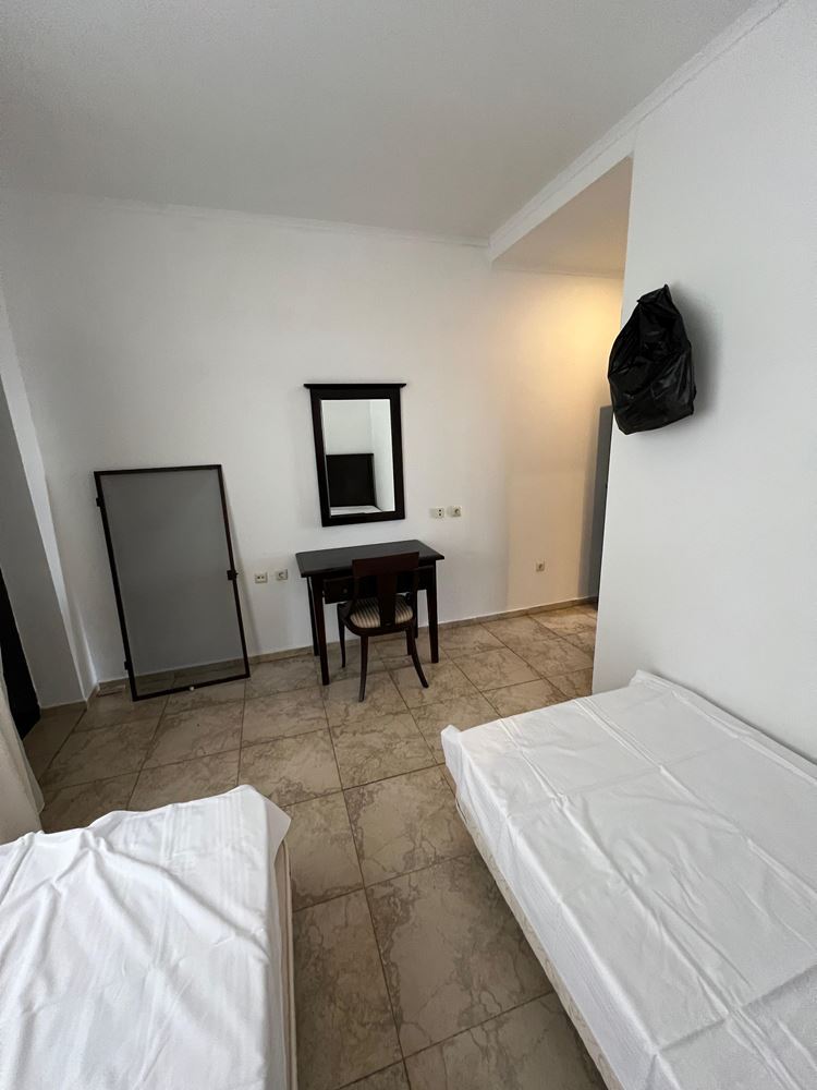 Luxuriöse Drei-Zimmer-Wohnung mit Panoramablick auf das Meer und den Pool – erste Meereslinie in Obzor!