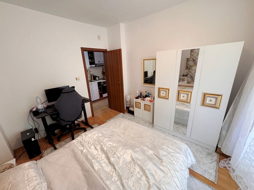 Stilvolle voll möblierte 3-Zimmer-Wohnung im Sonnenstrand in einer Anlage mit ausgezeichneten Annehmlichkeiten