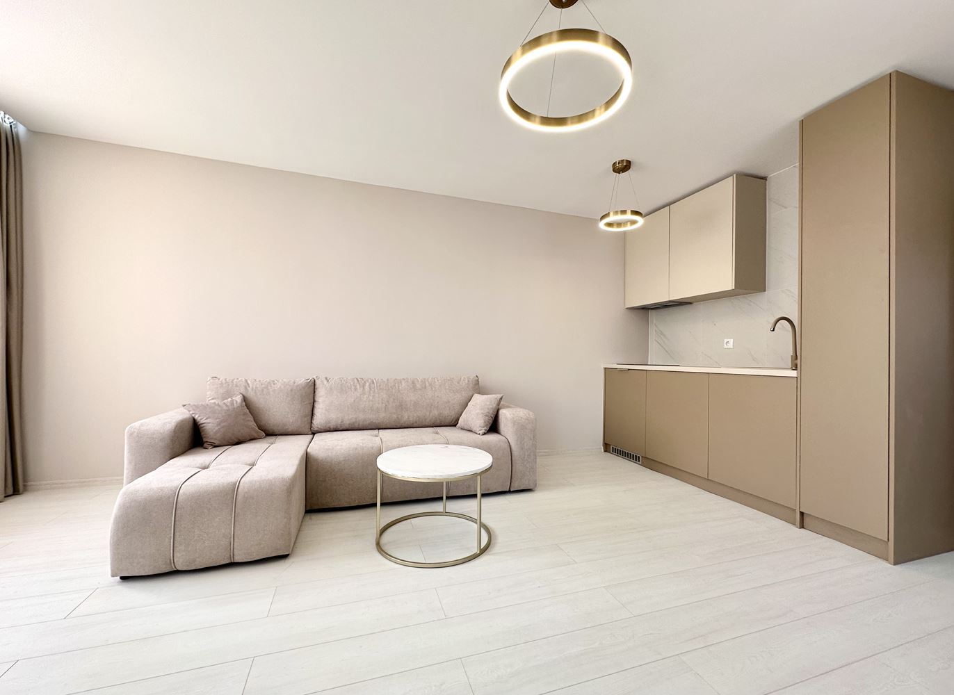 Gemütliche Ein-Zimmer-Wohnung mit Pool- und Grünblick in Sonnenstrand – bezugsfertig