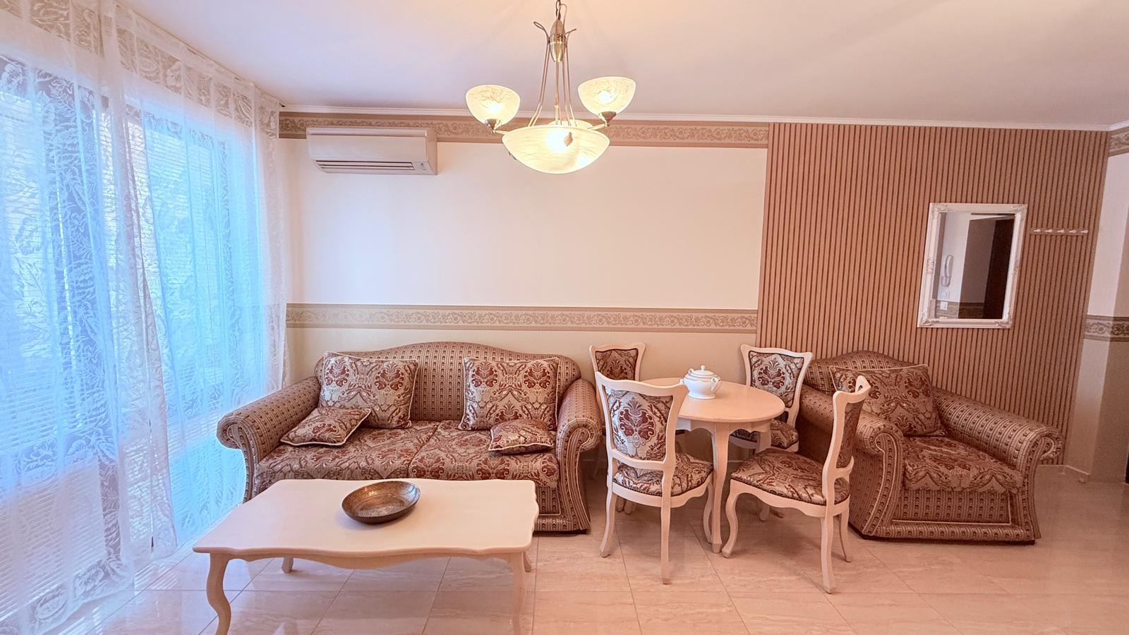 Luxuriöse 2-Zimmer-Wohnung in einer Anlage in Nessebar – 200 m vom Strand, Pool- und Gartenblick