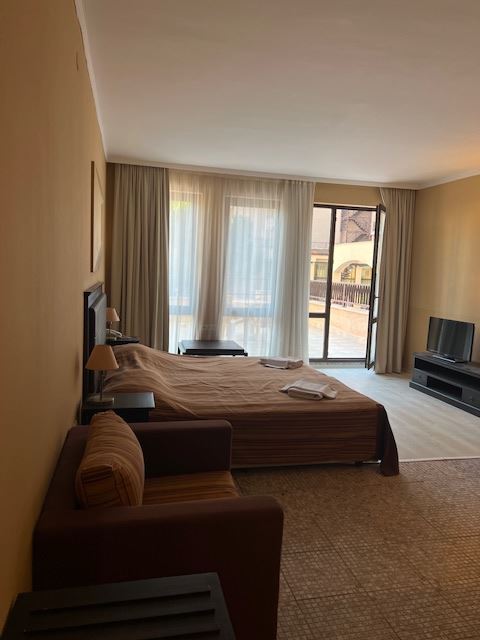 Geräumiges Studio in einem Luxuskomplex nur 50 m vom Strand in Sonnenstrand