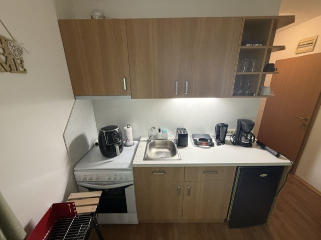 Komfort und Ruhe am Meer – geräumige Zweizimmerwohnung mit einem Schlafzimmer in Aheloy