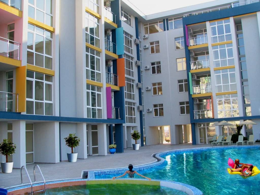 Sonnige und geräumige 2-Zimmer-Wohnung in Sonnenstrand – voll möbliert mit hervorragender Infrastruktur im Komplex