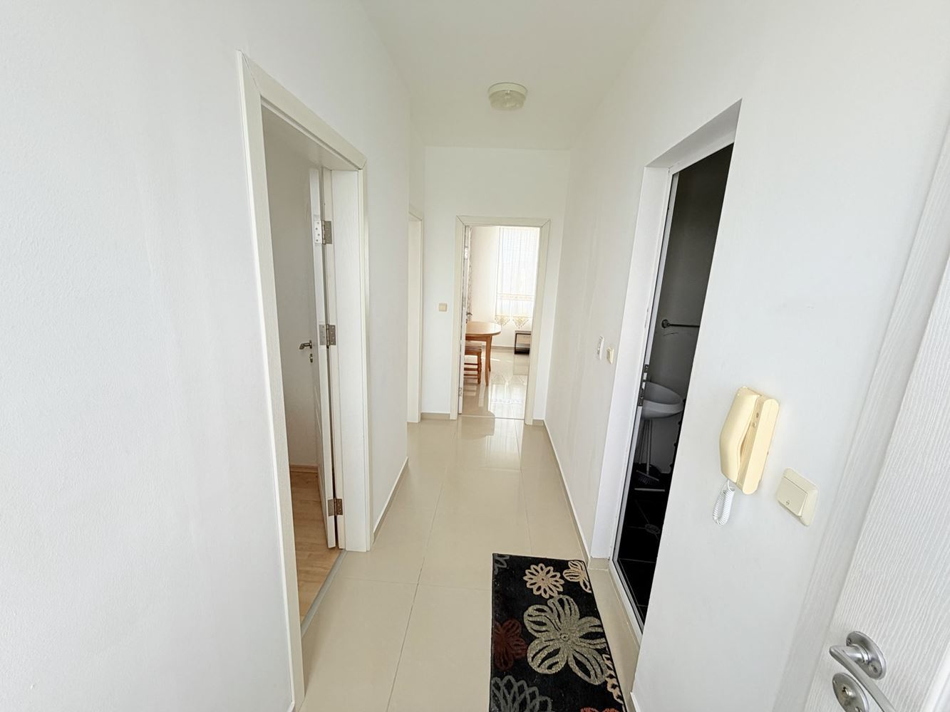 Drei-Zimmer-Wohnung in Ravda mit Meerblick und ohne Instandhaltungsgebühr! 