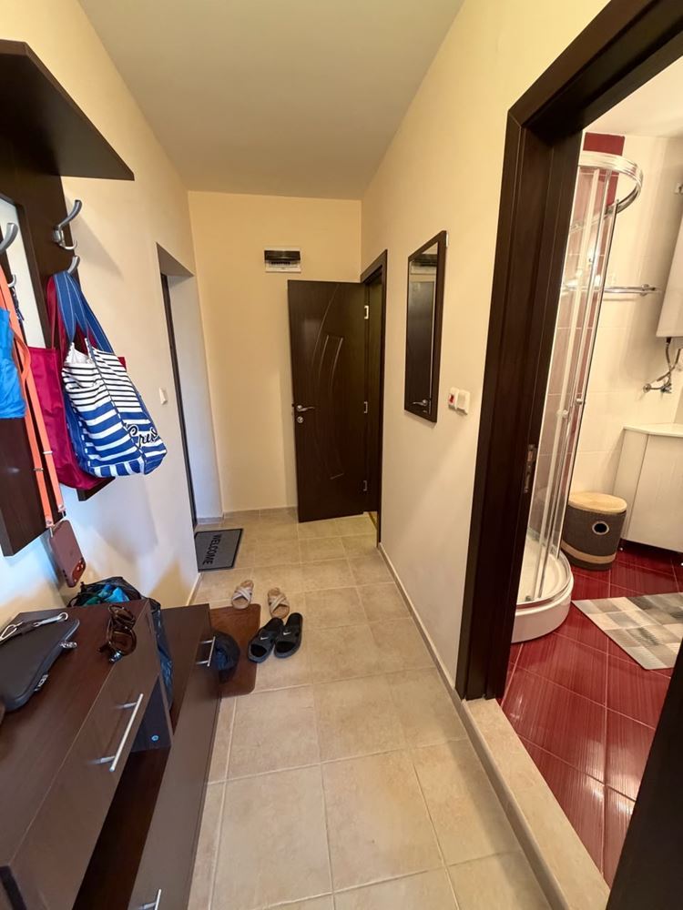 Gemütliche Wohnung mit einem Schlafzimmer in Ravda in einer Wohnanlage – bezugsfertig