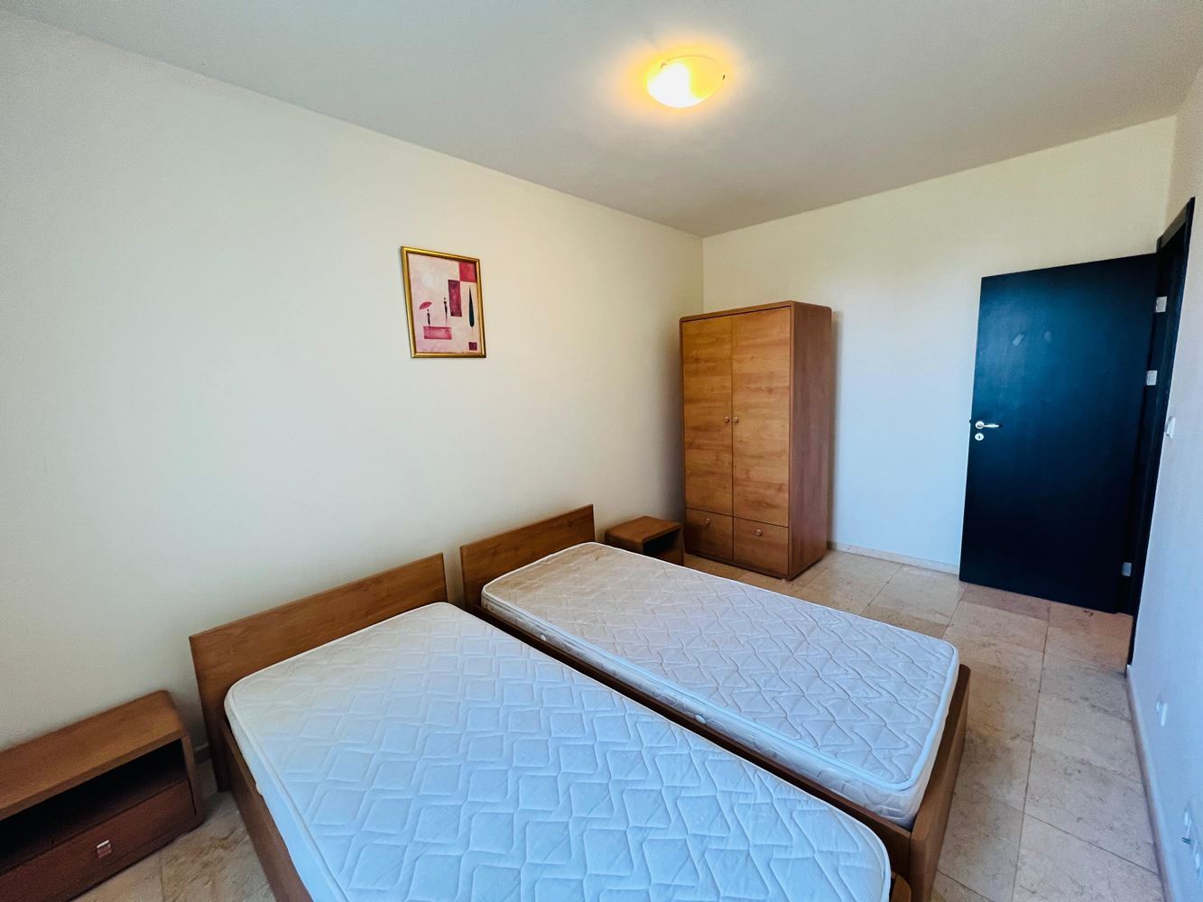 Geräumige Wohnung mit zwei Schlafzimmern und Meerblick in einem luxuriösen Komplex in erster Meereslinie in Sveti Vlas
