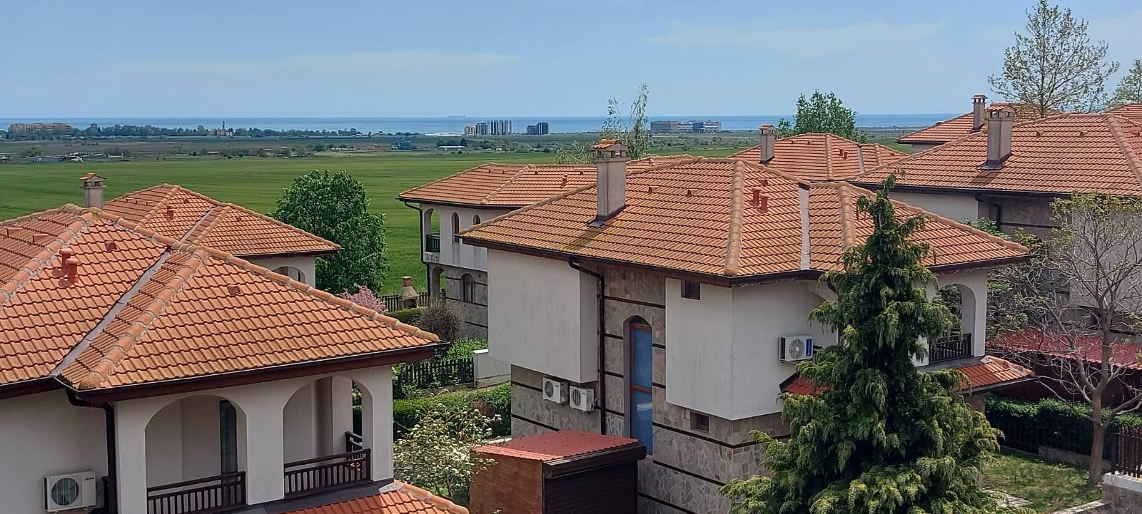 2-Zimmer-Wohnung mit Panoramameerblick in Aheloy – Komfort, Raum und Ruhe