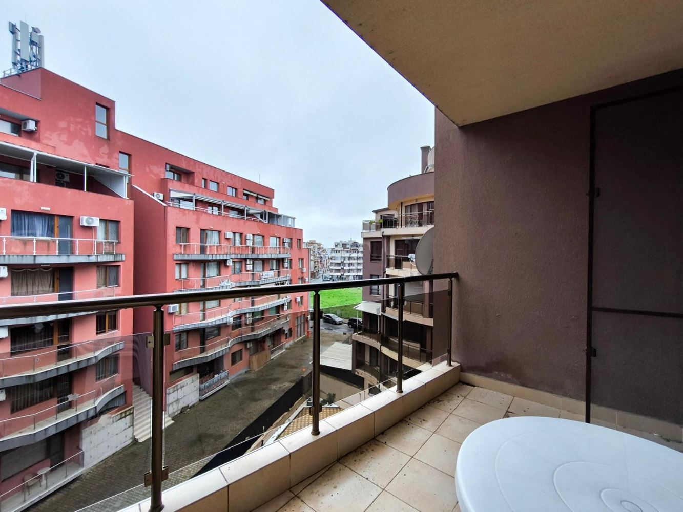Geräumiges und helles Studio in Pomorie – zentrale Lage, niedrige Kosten und ausgezeichnete Investition