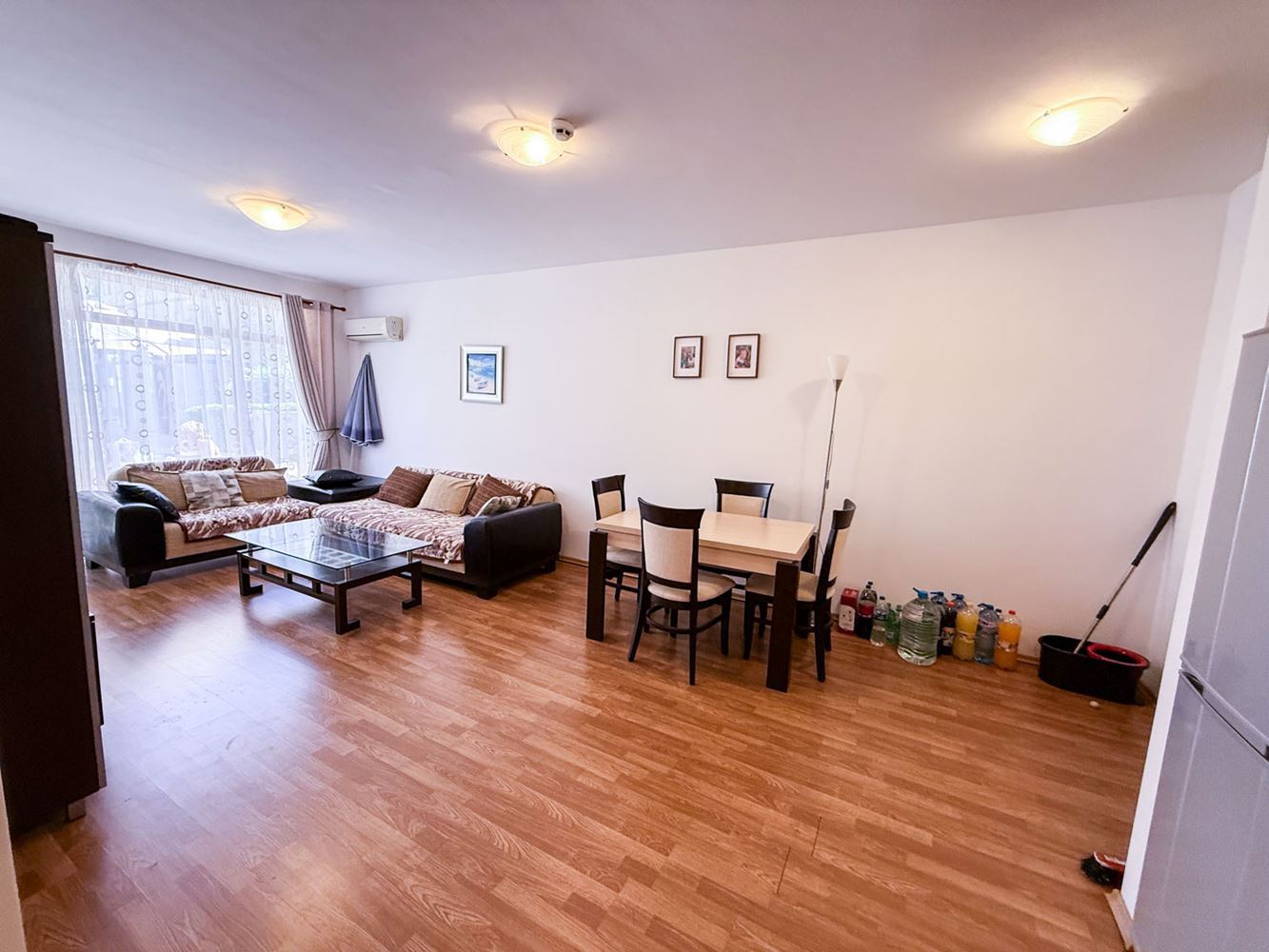 Großzügige Zweizimmerwohnung mit kleinem Privatgarten und großer Veranda in einer Anlage bei Aheloy