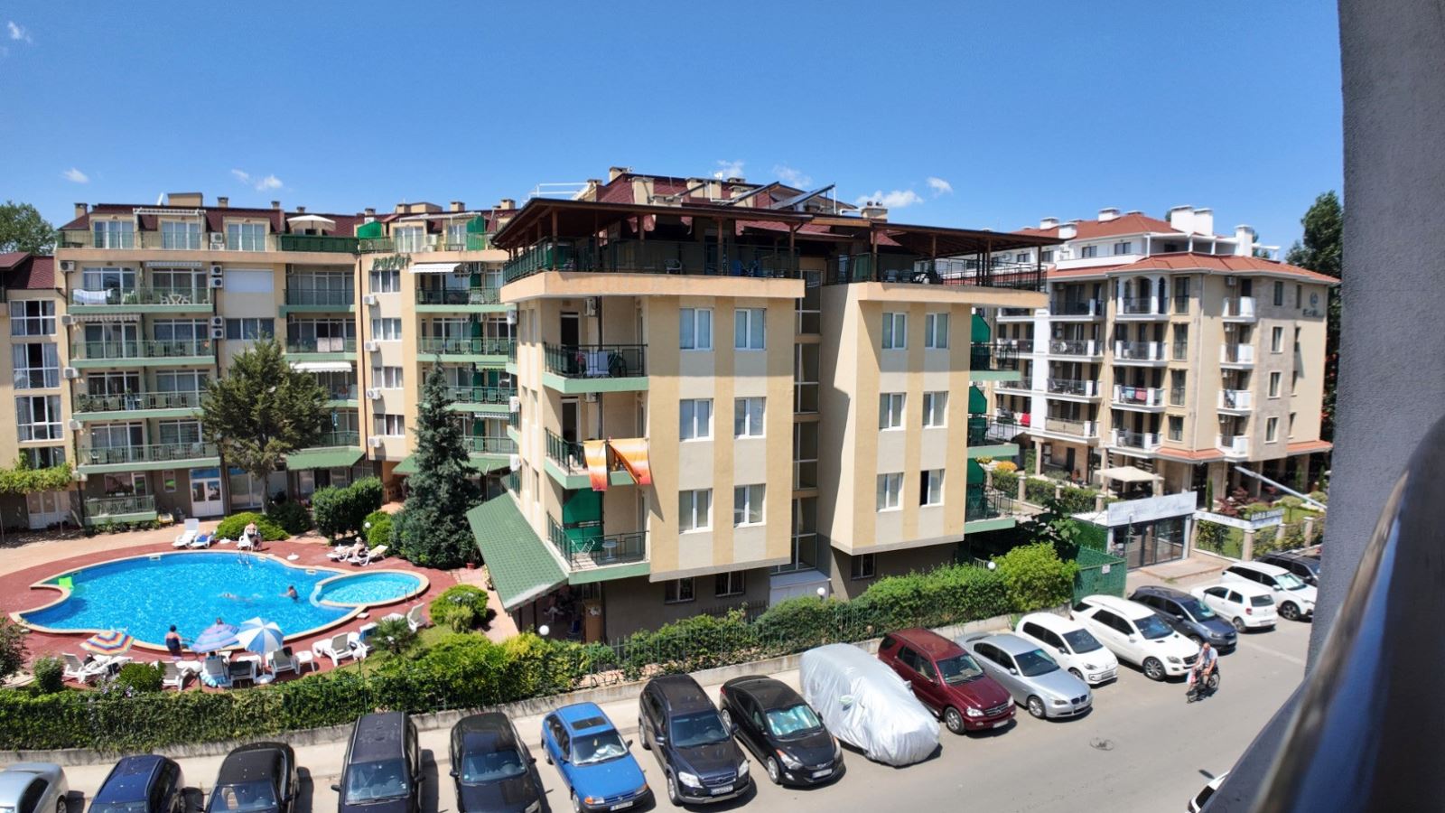 Stilvolles und geräumiges Studio in einer prestigeträchtigen Anlage in Sonnenstrand – Komfort und Luxus am Meer