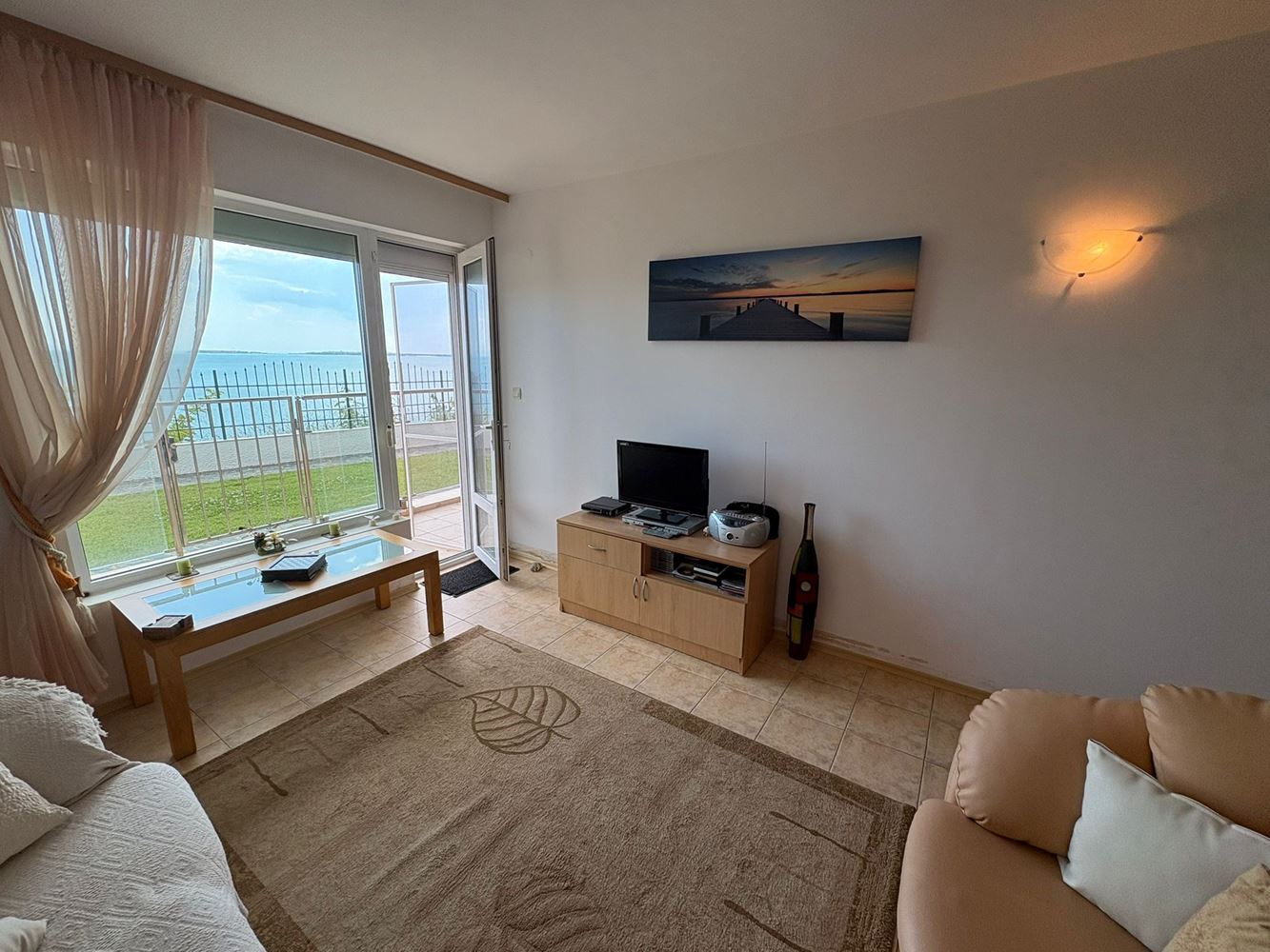 2-Zimmer-Wohnung mit direktem Meerblick in Sveti Vlas – Komfort, Ruhe und Resort-Lebensstil