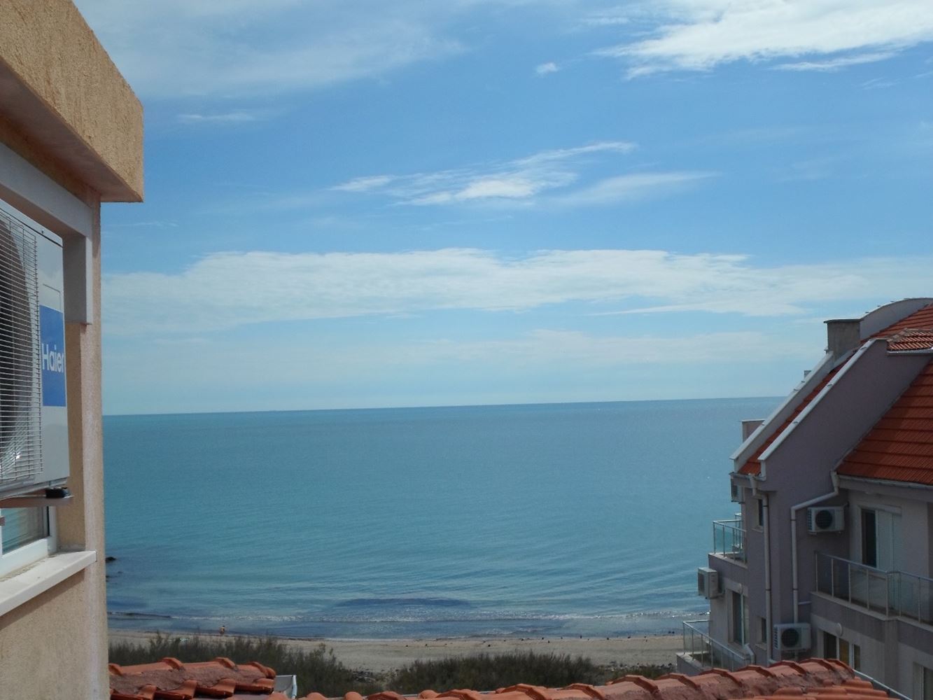 Geräumige Drei-Zimmer-Wohnung in Pomorie mit Panoramablick auf das Meer – ein ideales Zuhause am Meer