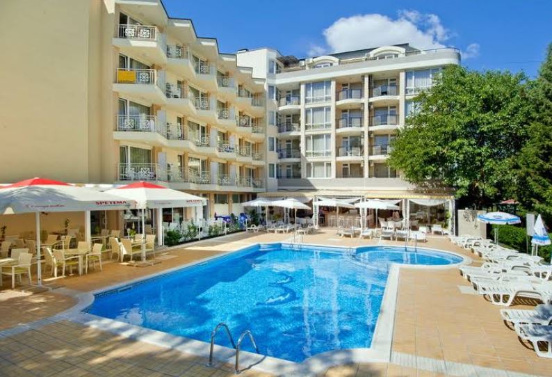Zwei-Zimmer-Wohnung in einer prestigeträchtigen Anlage in Sonnenstrand – nur 300 m vom Meer entfernt