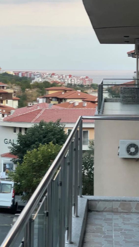 Gemütliche Zweizimmerwohnung mit Panoramablick auf das Meer und die Berge in Sveti Vlas