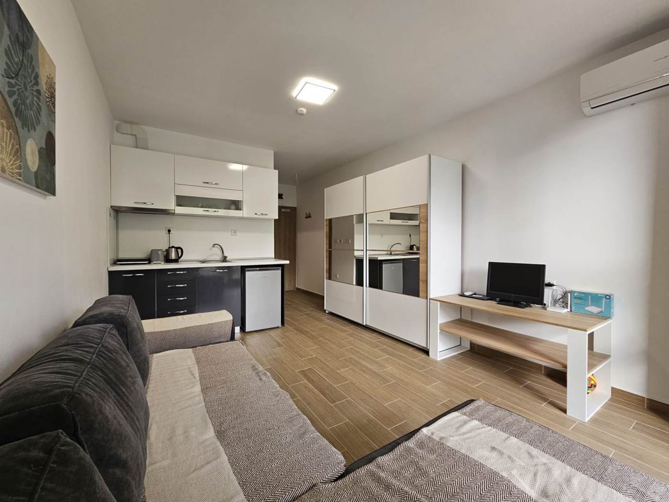 Studio mit Möbeln im Zentrum von Sonnenstrand – bezugsfertig oder als Investition