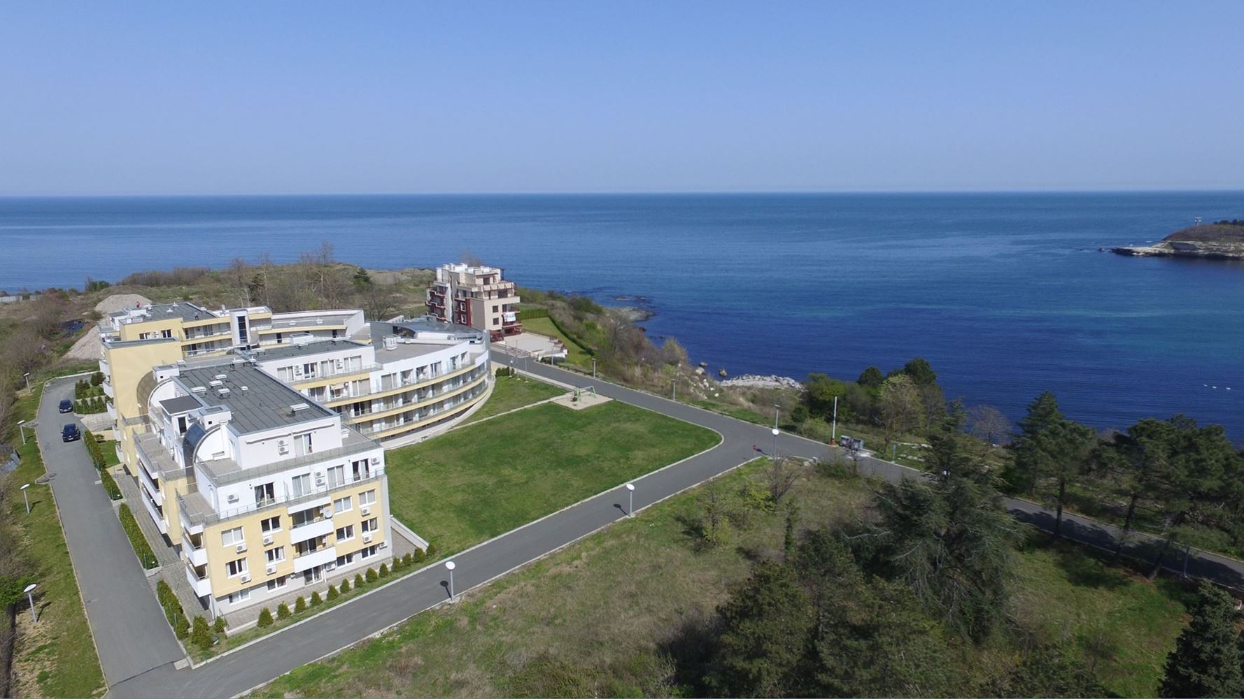 Zwei-Zimmer-Wohnung mit Meerblick in Zarewo – Akt 16 und ausgezeichnete Lage nahe dem Strand