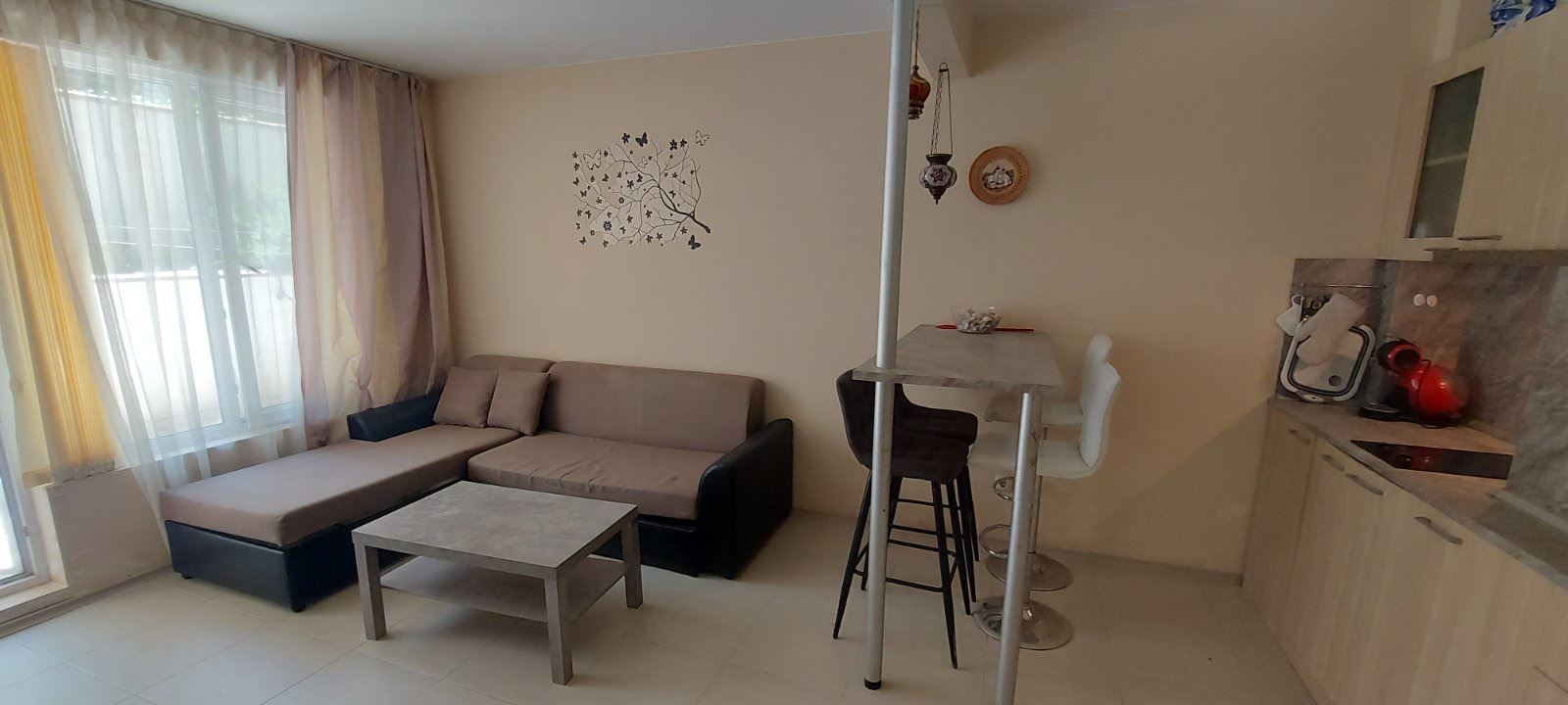 Gemütliches Apartment am Meer mit großzügiger Terrasse und niedriger Servicegebühr zwischen Sonnenstrand und Sveti Vlas