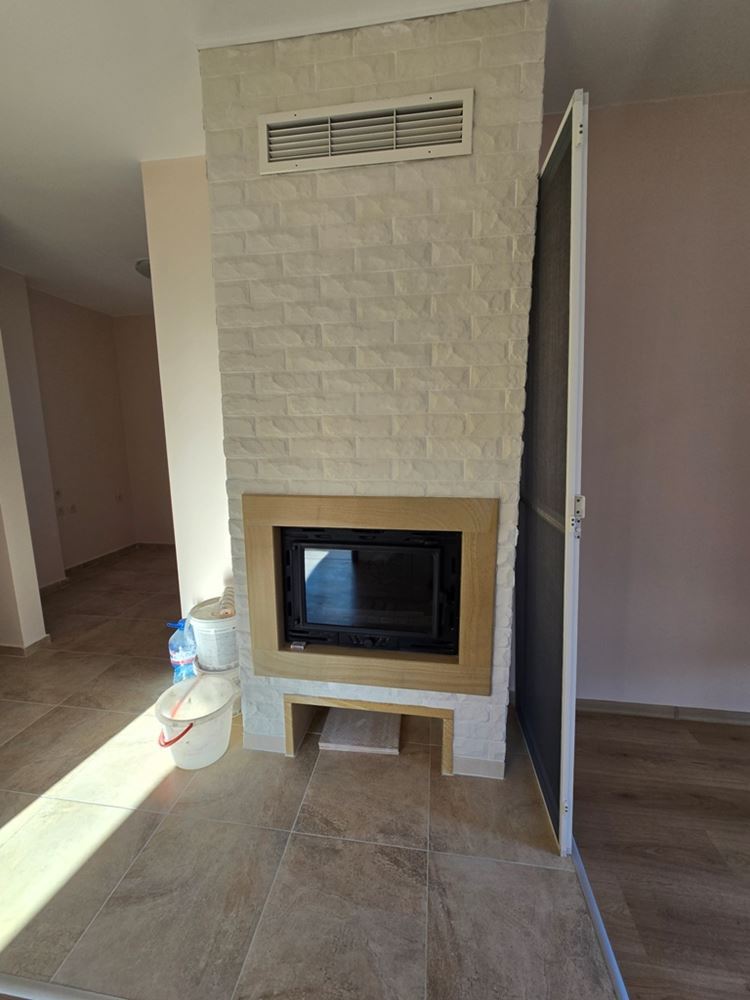 Neue Wohnung mit einem Schlafzimmer in Pomorie – renoviert, bereit zur Möblierung, mit geräumigem Balkon und Grill