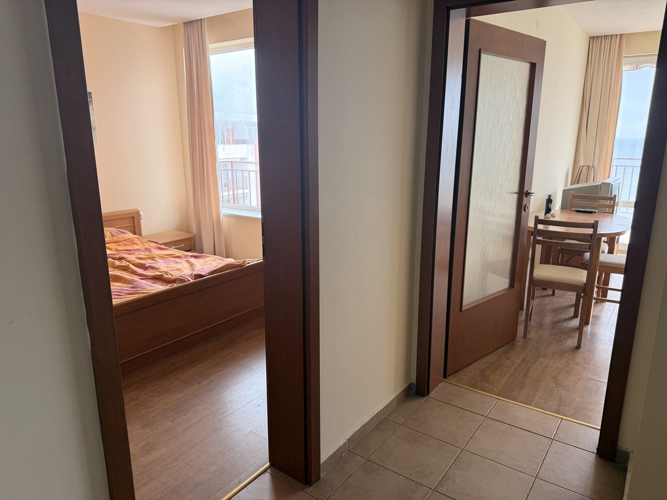 Zweizimmerwohnung in erster Linie mit direktem Meerblick – Sonnenstrand