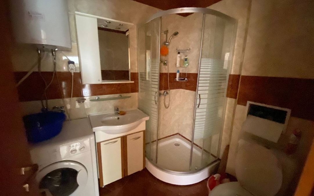 Wohnung mit zwei Schlafzimmern und Meerblick in erster Meereslinie in Elenite – Komfort, Natur und Ruhe