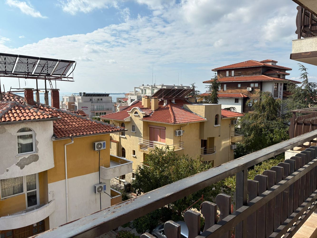 Drei-Zimmer-Wohnung mit Panoramablick auf das Meer in Sveti Vlas – 200 m vom Strand