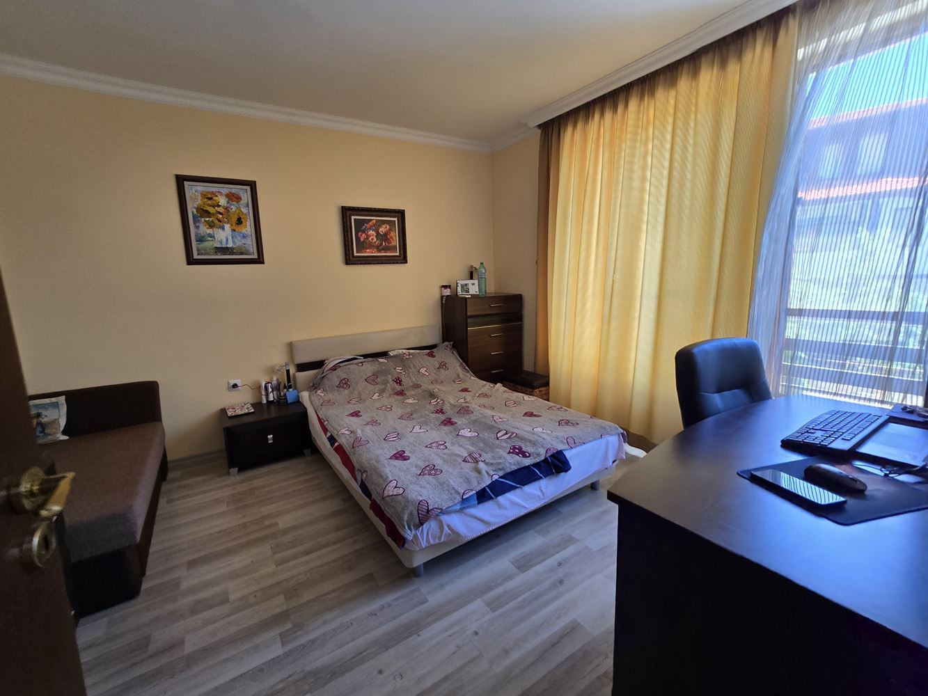 2-Zimmer-Wohnung in Sveti Vlas mit direktem Zugang zum Pool – ein ruhiger Ort zum Wohnen und Erholen