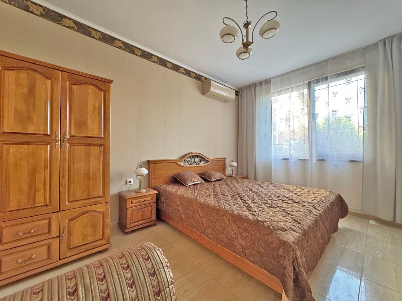 Luxuriöse Drei-Zimmer-Wohnung mit zwei Schlafzimmern in einer exklusiven Ganzjahresanlage in Nessebar