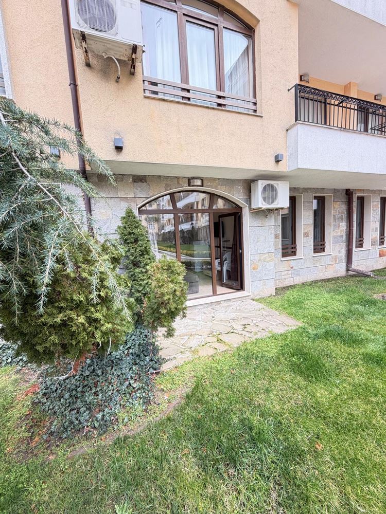 Geräumige Zwei-Zimmer-Wohnung mit direktem Zugang zum eigenen Garten in Sunny Beach – Komfort, Luxus und Gemütlichkeit