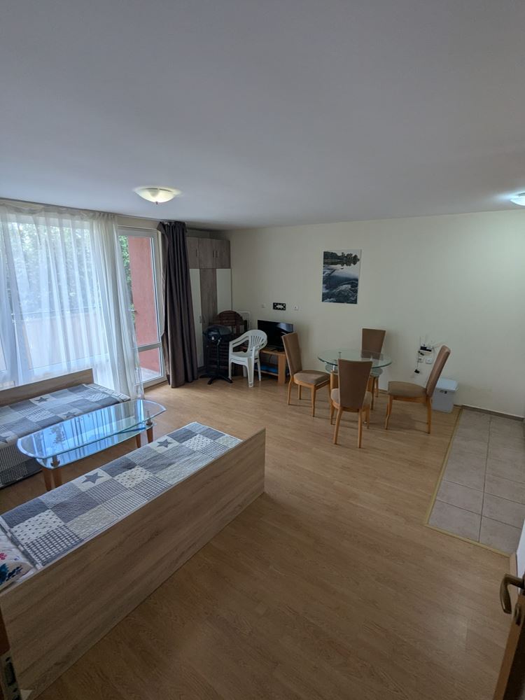 Große 2-Zimmer-Wohnung in erster Meereslinie in Sveti Vlas – Großzügigkeit, Komfort und Meeresatmosphäre