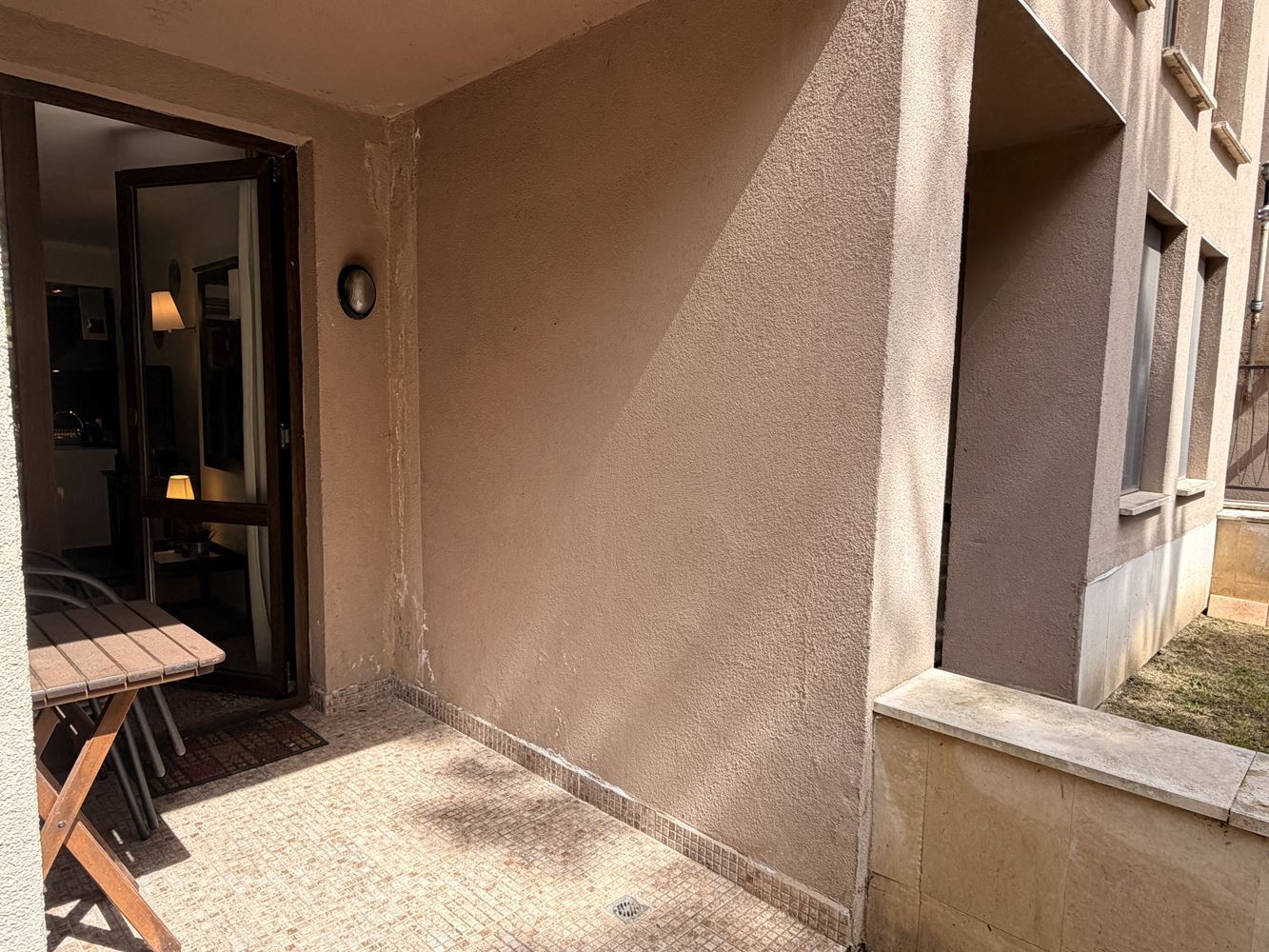 Exklusives Studio mit Garten und direktem Poolzugang – 100 m vom Meer in Sonnenstrand