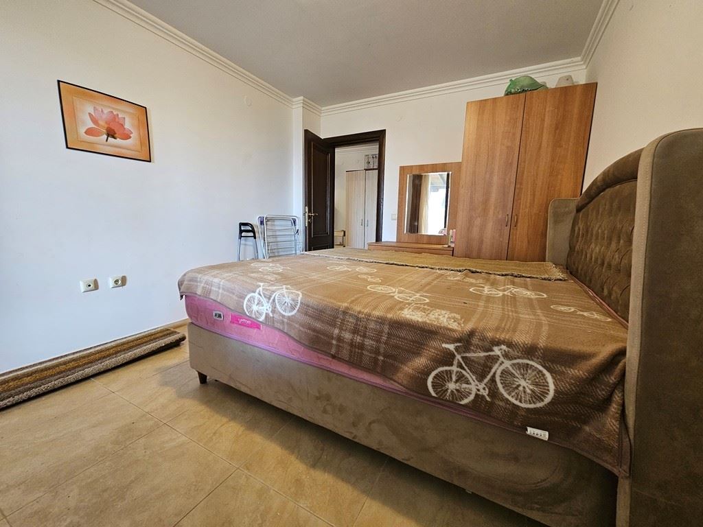 Luxus in erster Meereslinie – stilvolle Wohnung mit Veranda, privatem Garten und Meerblick in Sveti Vlas