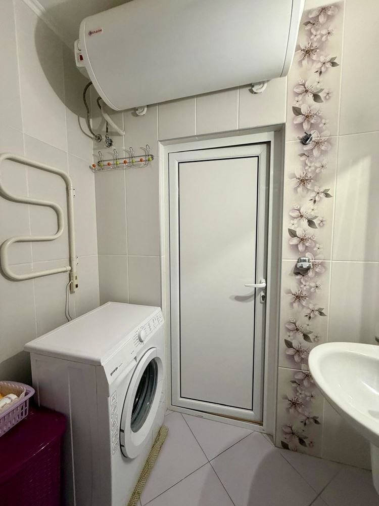 Sarafovo – Geräumige Zweizimmerwohnung mit Act 16, minimaler Instandhaltungsgebühr und kompletter Möblierung
