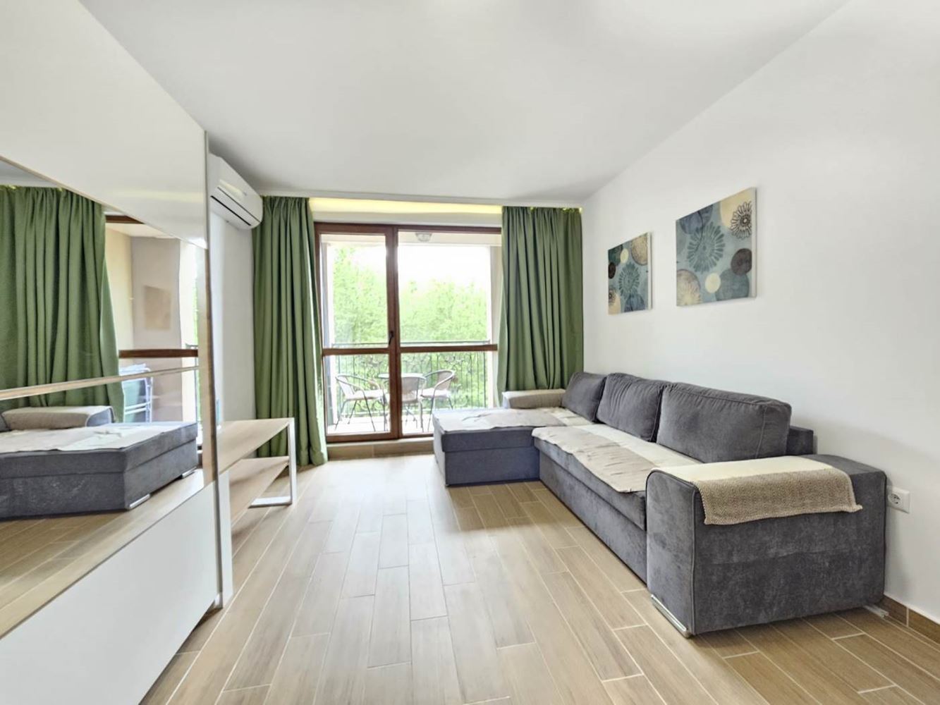 Studio mit Möbeln im Zentrum von Sonnenstrand – bezugsfertig oder als Investition