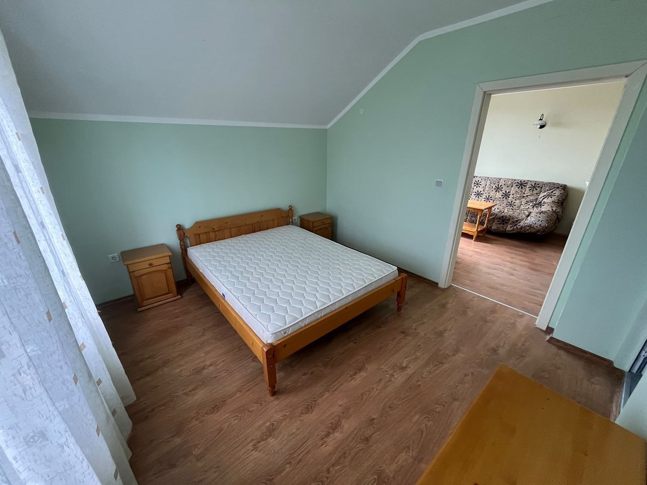 Wohnung mit zwei Schlafzimmern in erster Linie in Pomorie mit beeindruckendem Meerblick