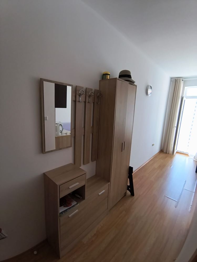 Exklusiv möbliertes Studio in einer geschlossenen Anlage mit umfangreicher Infrastruktur und ruhiger Atmosphäre